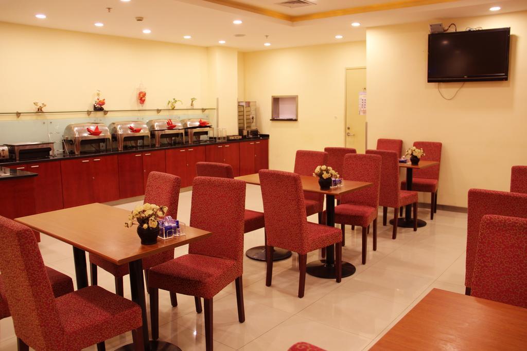 Hanting Express Kunming Yieryi Street Yunnan Normal University Branch エクステリア 写真