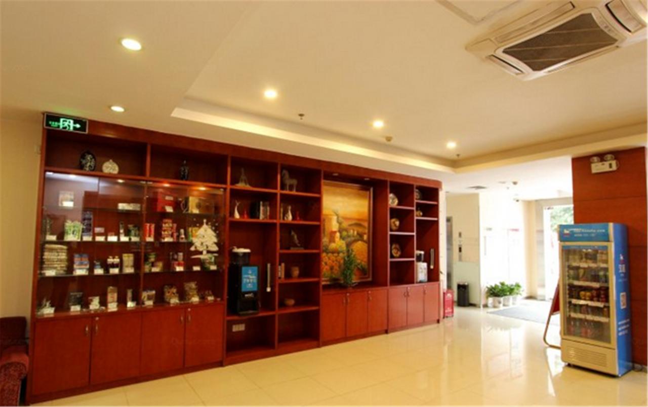 Hanting Express Kunming Yieryi Street Yunnan Normal University Branch エクステリア 写真